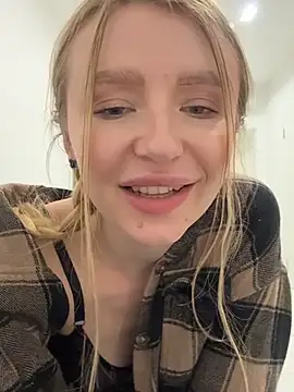 EvaBrooklyn online show from March 3, 7:17 pm