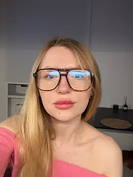 EvaBrooklyn online show from March 15, 7:05 pm