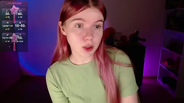 Strawberry juli online show from November 23, 7:18 am