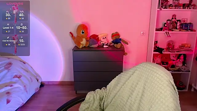 Strawberry juli online show from May 25, 3:17 am
