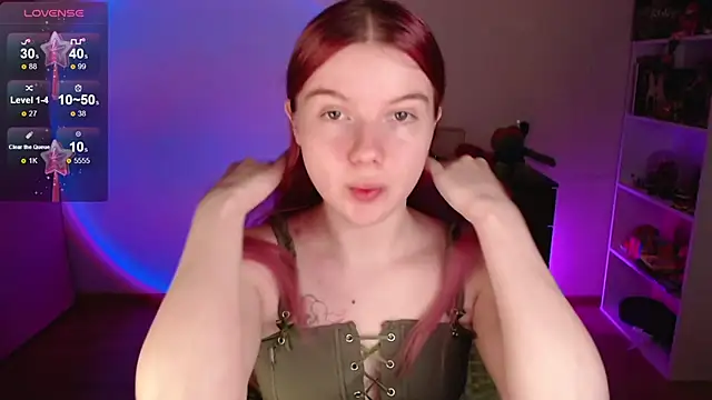 Strawberry juli online show from November 13, 1:26 pm