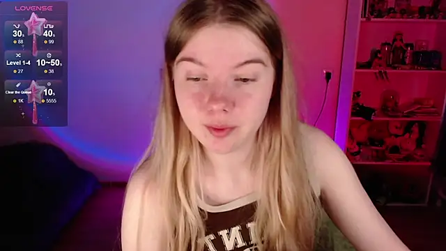 Strawberry juli online show from May 30, 1:12 am