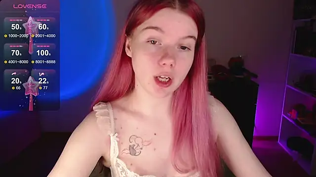 Strawberry juli online show from November 6, 7:56 am