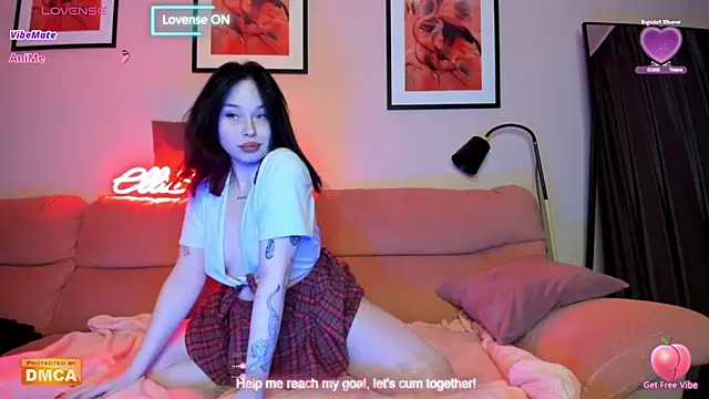 Snapshot of ElliSweetTease chatting on March 14, 6:07 pm ElliSweetTease online show from March 14, 6:07 pm