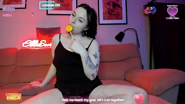 Snapshot of ElliSweetTease chatting on March 12, 2:01 pm ElliSweetTease online show from March 12, 2:01 pm