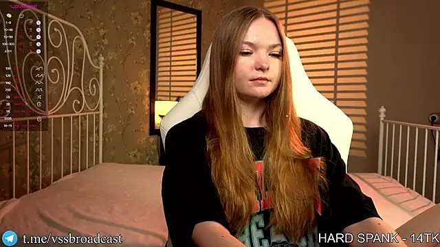 Snapshot of CuteStella_ chatting on February 19, 3:36 am CuteStella online show from February 19, 3:36 am