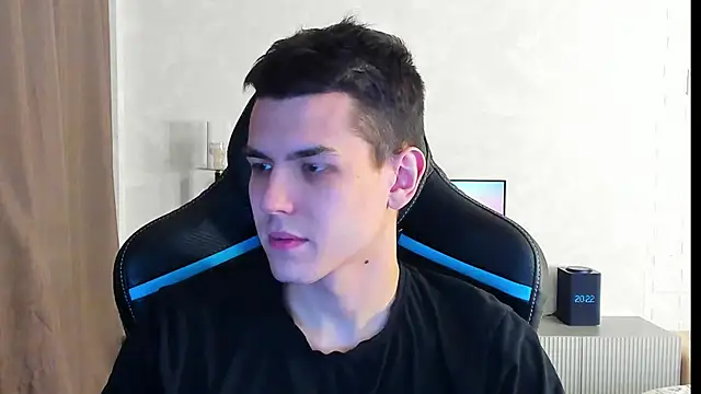 Snapshot of TravisRevas chatting on March 14, 5:24 pm TravisRevas online show from March 14, 5:24 pm