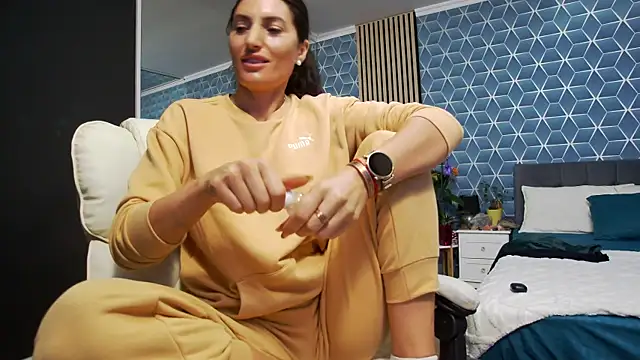 Snapshot of zoeylarkens chatting on November 4, 5:17 pm zoeylarkens online show from November 4, 5:17 pm