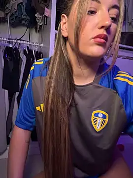 MissMaisiex online show from February 10, 7:35 pm