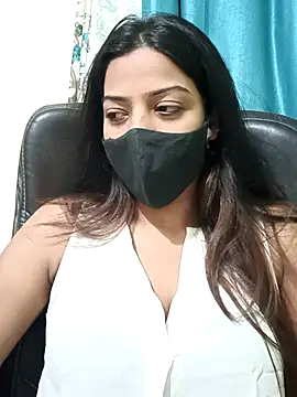 Snapshot of CRAZY__BITE chatting on February 8, 9:56 pm CRAZY BITE online show from February 8, 9:56 pm