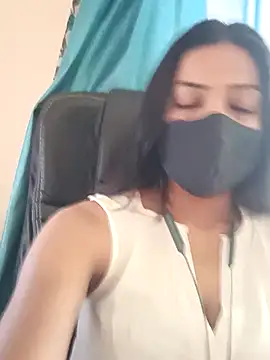 Snapshot of CRAZY__BITE chatting on February 24, 11:11 am CRAZY BITE online show from February 24, 11:11 am