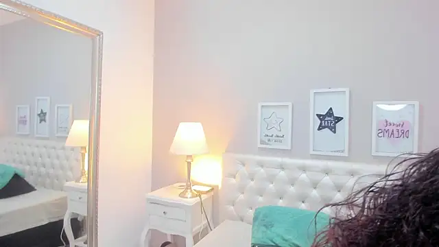 Snapshot of megan_loviitz chatting on November 11, 12:11 pm megan loviitz online show from November 11, 12:11 pm