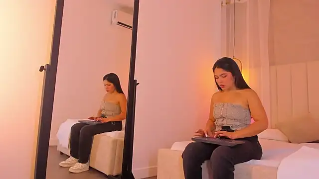 Haily b online show from March 21, 8:13 pm