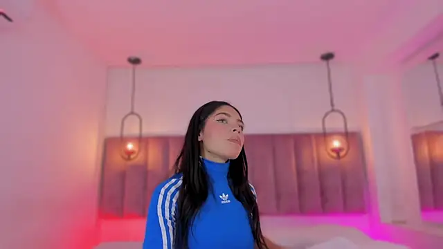 Haily b online show from December 18, 8:01 pm