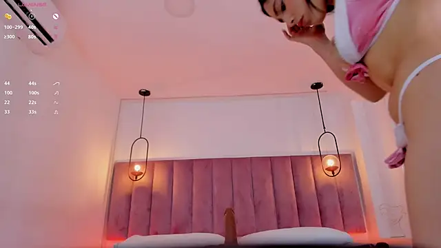 Haily b online show from October 30, 8:28 pm