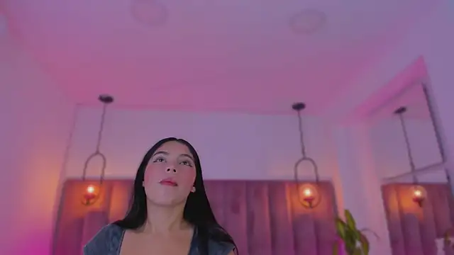 Snapshot of Haily_b chatting on February 20, 8:00 pm Haily b online show from February 20, 8:00 pm