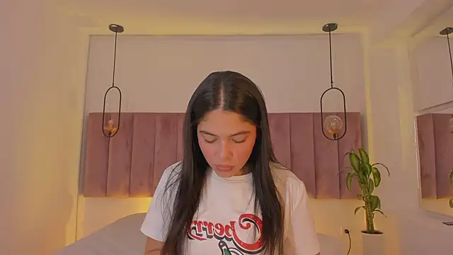 Haily b online show from March 13, 8:03 pm