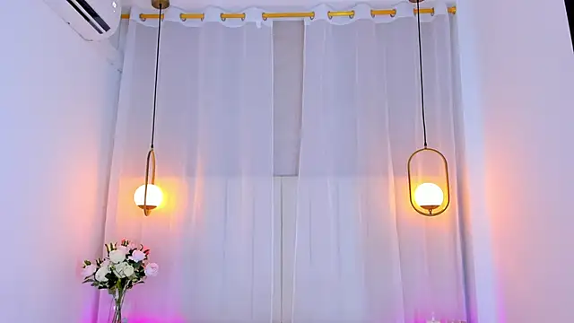 Haily b online show from April 4, 7:53 pm