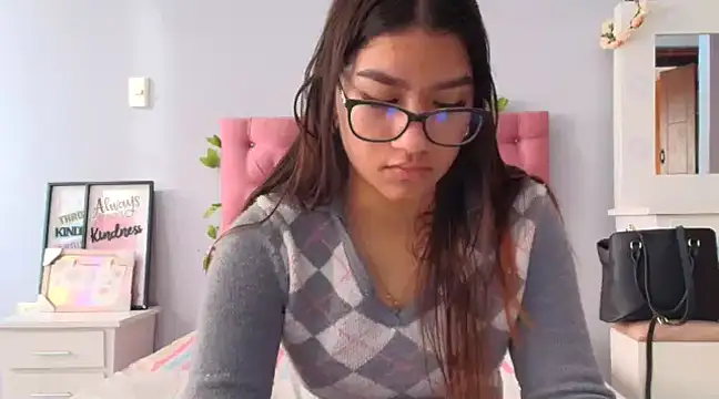 Snapshot of yousweet-Scarett chatting on March 10, 12:49 pm yousweet-Scarett online show from March 10, 12:49 pm