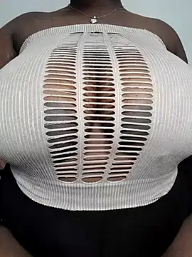 wamie12 online show from March 4, 11:11 pm