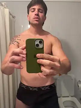 Snapshot of shuki0101 chatting on October 29, 4:06 pm shuki0101 online show from October 29, 4:06 pm