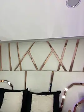 Madisson-Rivas online show from January 31, 8:40 pm