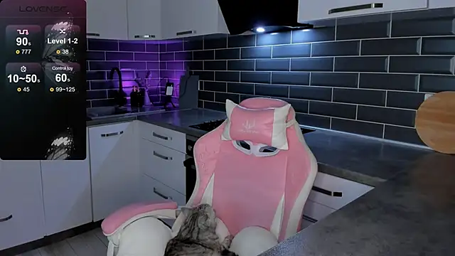 EmmaVictori1 online show from April 13, 5:44 am