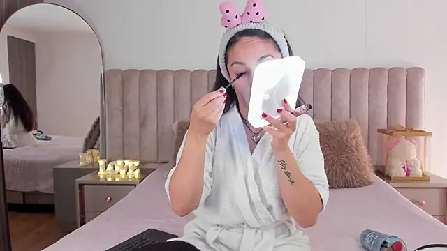 Sophie Restrepo online show from March 20, 2:42 pm