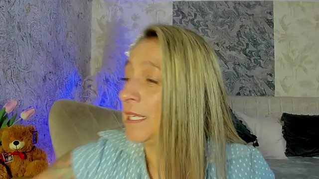 Snapshot of Liannaa_ chatting on October 8, 11:38 pm Liannaa online show from October 8, 11:38 pm