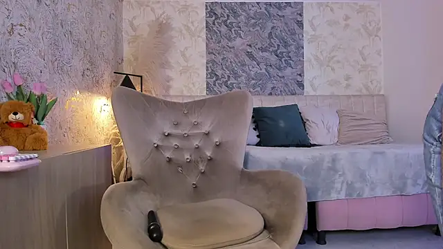 Liannaa  online show from March 14, 7:42 pm