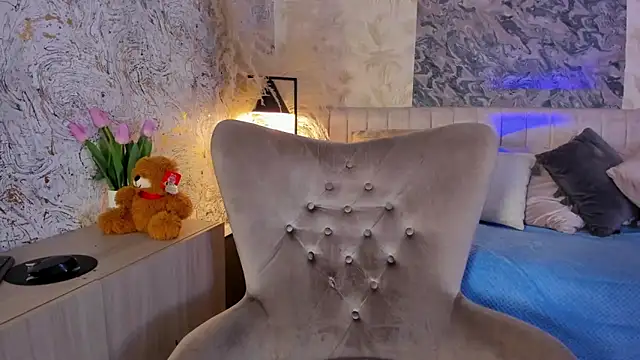 Arianaa collins online show from March 10, 11:36 am