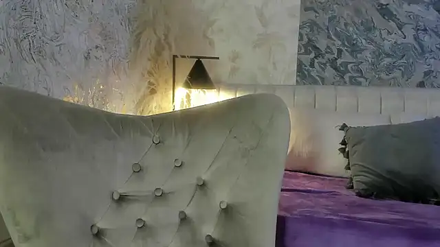 Arianaa collins online show from November 13, 11:47 am