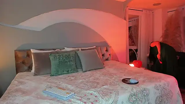 Snapshot of Elizabeth_clark_ chatting on October 2, 8:01 pm Elizabeth clark online show from October 2, 8:01 pm