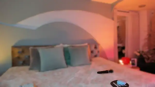 Snapshot of Elizabeth_clark_ chatting on November 11, 8:03 pm Elizabeth clark online show from November 11, 8:03 pm