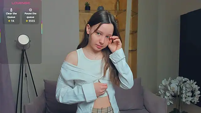 EdinaCordner online show from October 22, 11:20 am