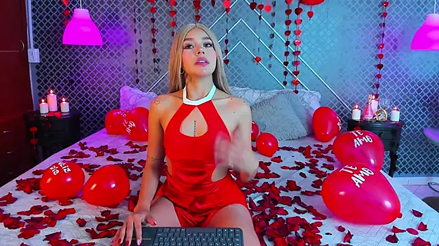 Aleja bloom online show from February 14, 12:38 pm