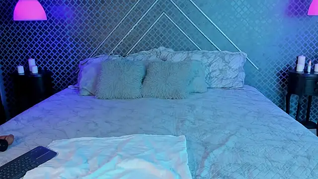 Aleja bloom online show from September 25, 11:49 am