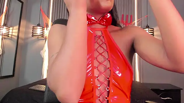 alahia betancurx online show from October 31, 12:46 pm