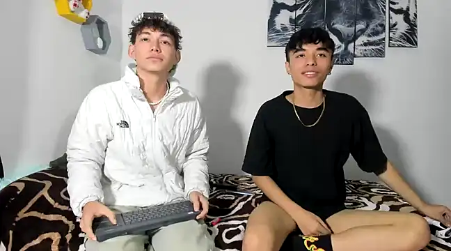 Snapshot of Maxxi_hot23 chatting on March 10, 4:35 pm Maxxi hot23 online show from March 10, 4:35 pm