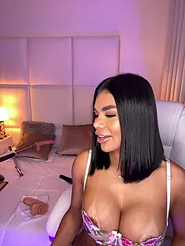 Amylewisq online show from March 6, 4:41 am