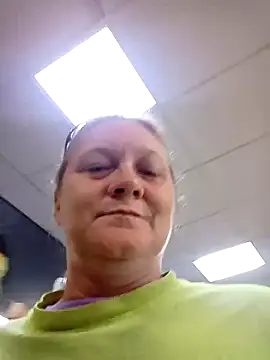 wetnwildforyou online show from November 4, 5:39 pm