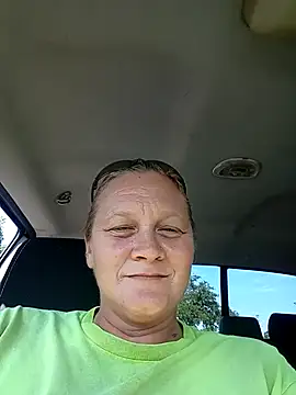 wetnwildforyou online show from November 17, 6:45 pm