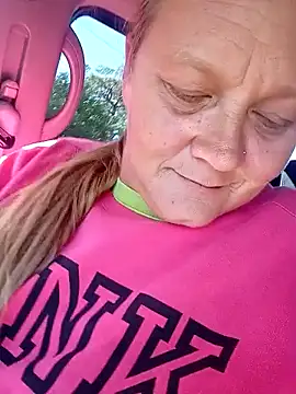 wetnwildforyou online show from November 29, 5:24 pm