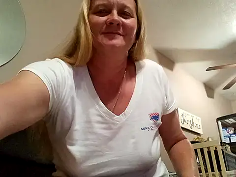 wetnwildforyou online show from November 22, 11:03 pm