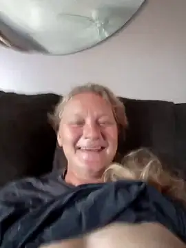 wetnwildforyou online show from November 8, 4:54 pm