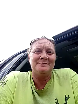 wetnwildforyou online show from December 1, 8:21 pm