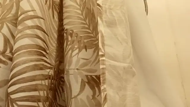 wetnwildforyou online show from November 23, 7:02 pm