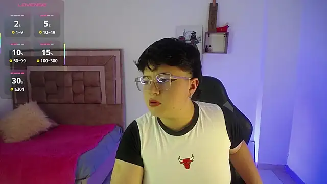 Snapshot of safyka chatting on February 2, 10:09 pm safyka online show from February 2, 10:09 pm