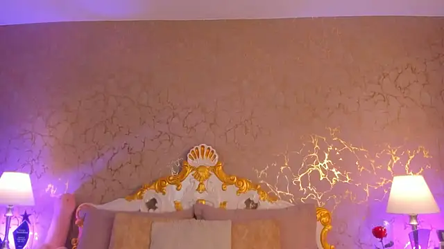 ScarlettWallace online show from March 26, 9:46 pm