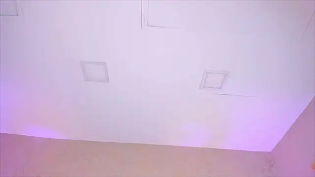 Snapshot of ScarlettWallace chatting on December 15, 8:36 pm ScarlettWallace online show from December 15, 8:36 pm